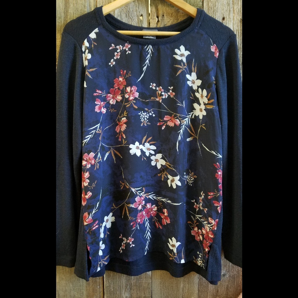 Van Huesen Large Floral Long Sleeve